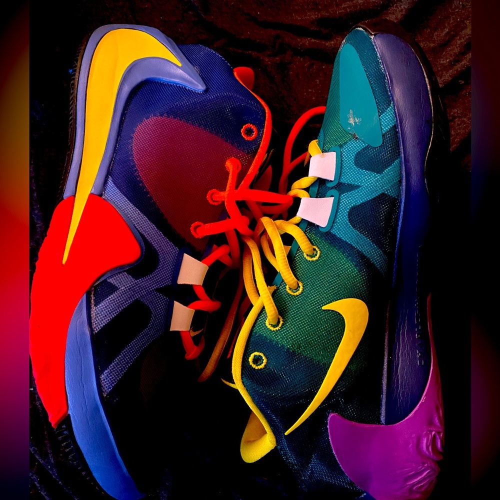 NIKE ZOOM FREAK